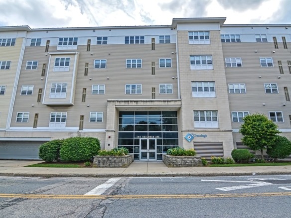075 140 Railroad Avenue Unit B310 Norwood