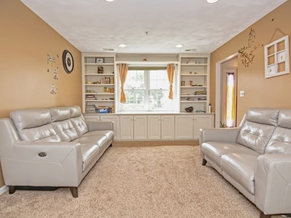 078 80 Pelican Dr Walpole