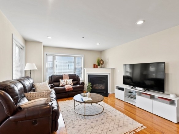 147 25 John Hancock Dr Unit 75C Ashland