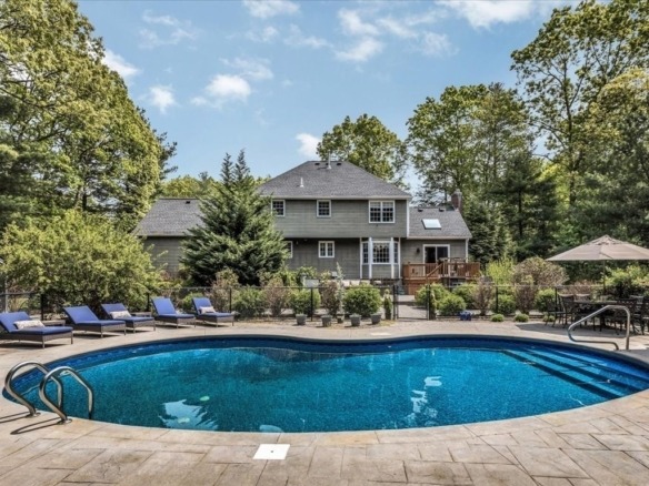 Real estate brokers near me